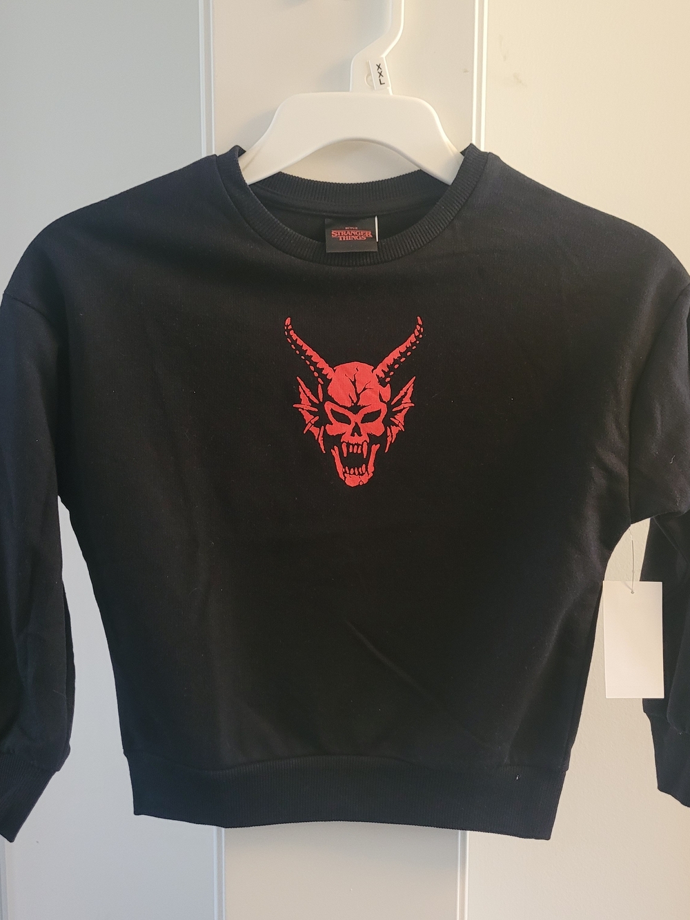 NWT Stranger Things Kids Bundle XS 4-5 Sweatshirt Shirt Netflix Hawkins - Picture 4 of 7